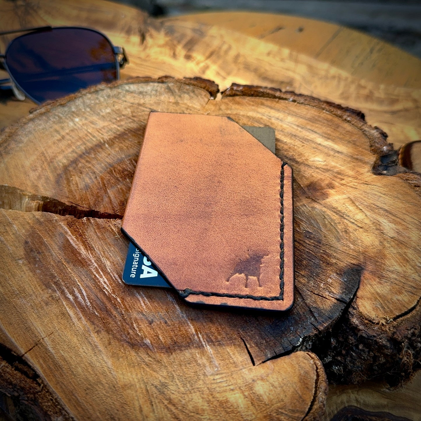 TauroLuna Leather Card Holder – Minimalist Design with Timeless Style