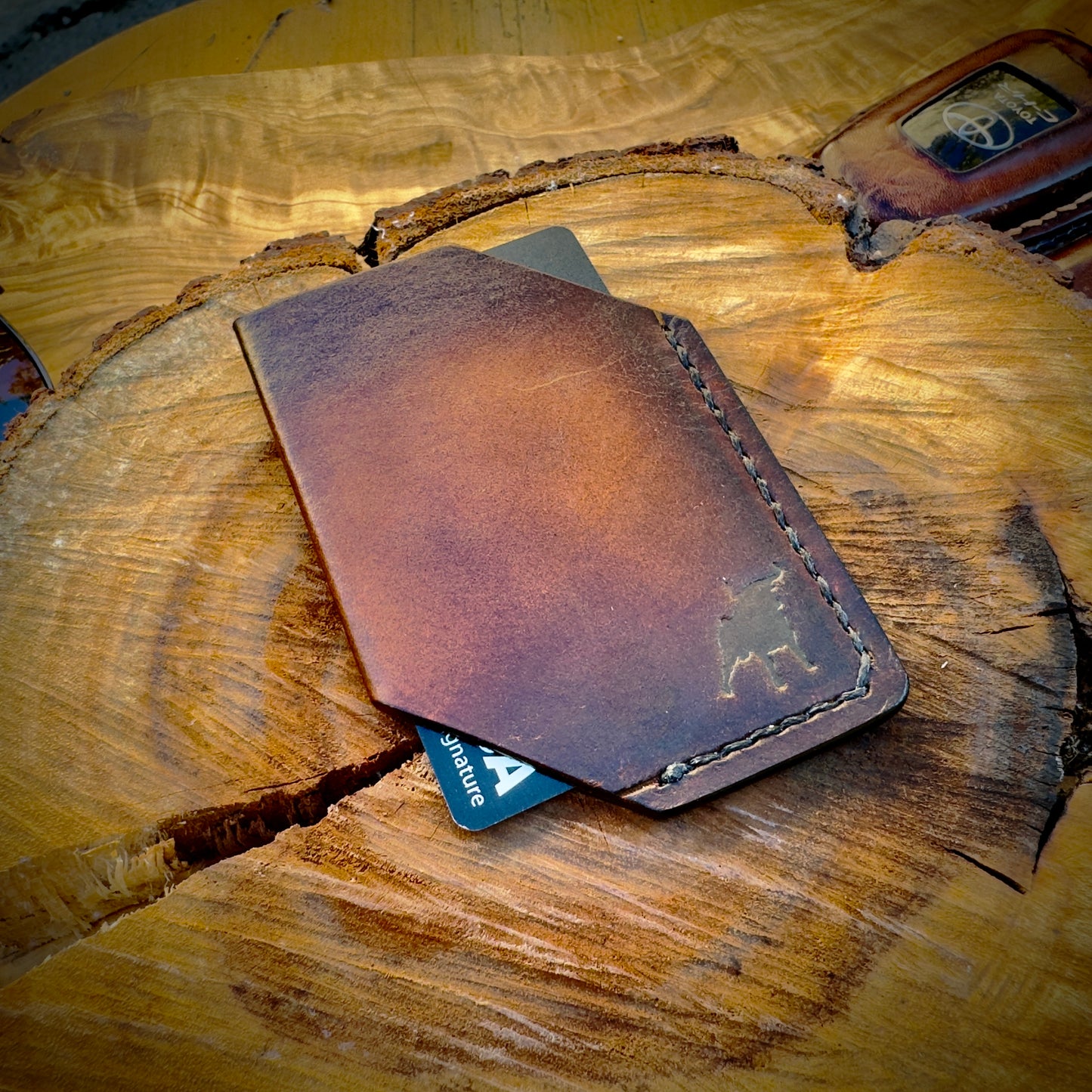 TauroLuna Leather Card Holder – Minimalist Design with Timeless Style