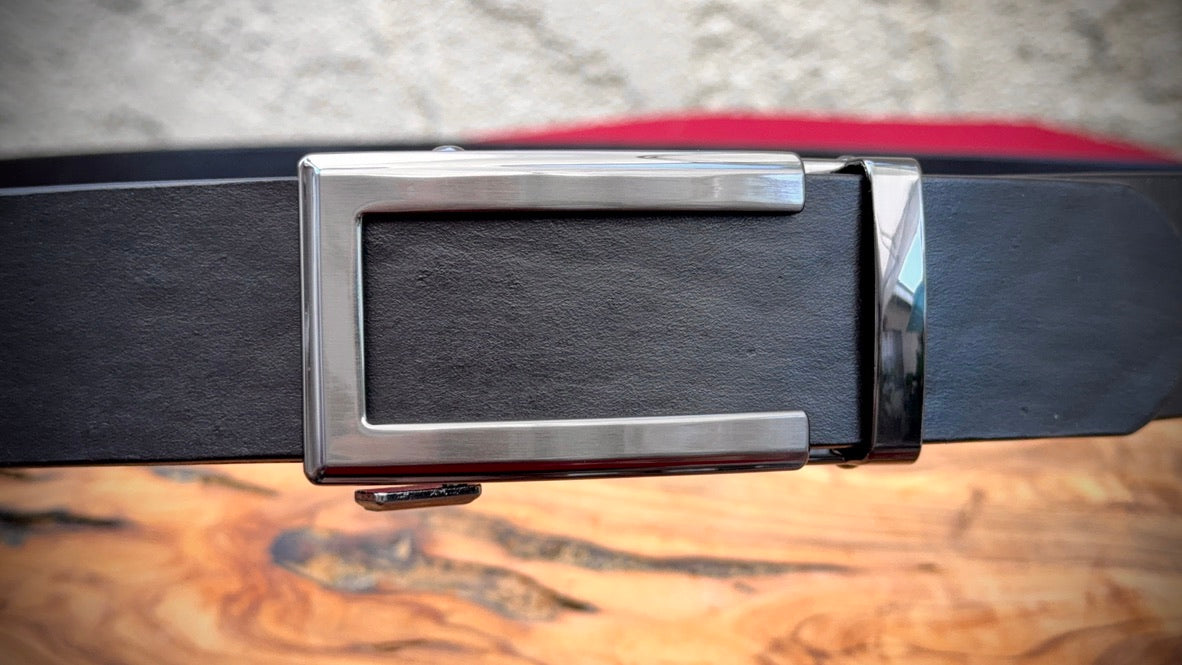 TauroLuna Azabache Leather Belt – Bold Sophistication in the Luna Collection