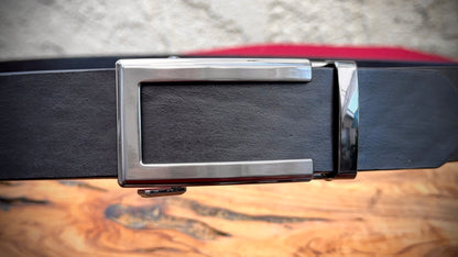 TauroLuna Azabache Leather Belt – Bold Sophistication in the Luna Collection
