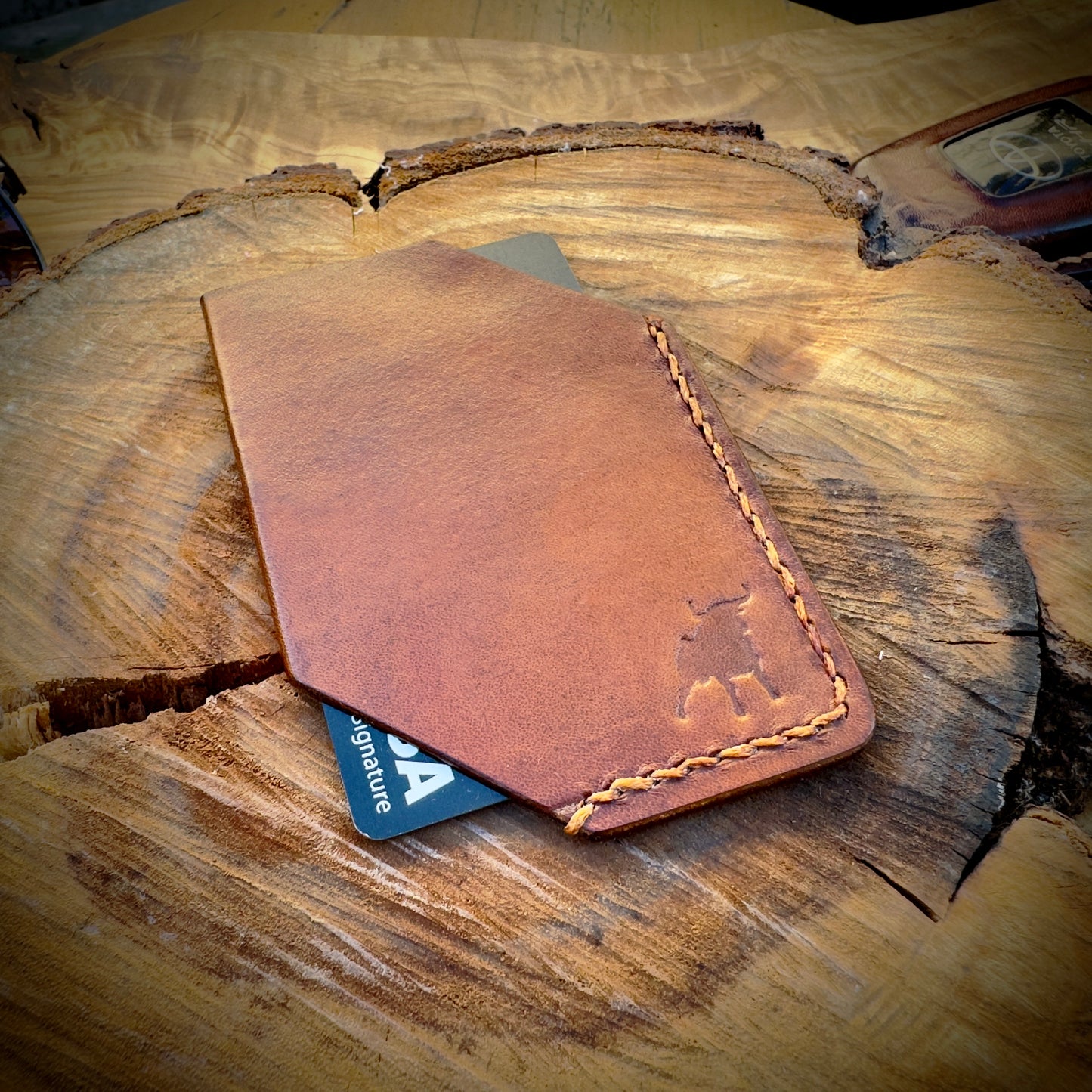 TauroLuna Leather Card Holder – Minimalist Design with Timeless Style